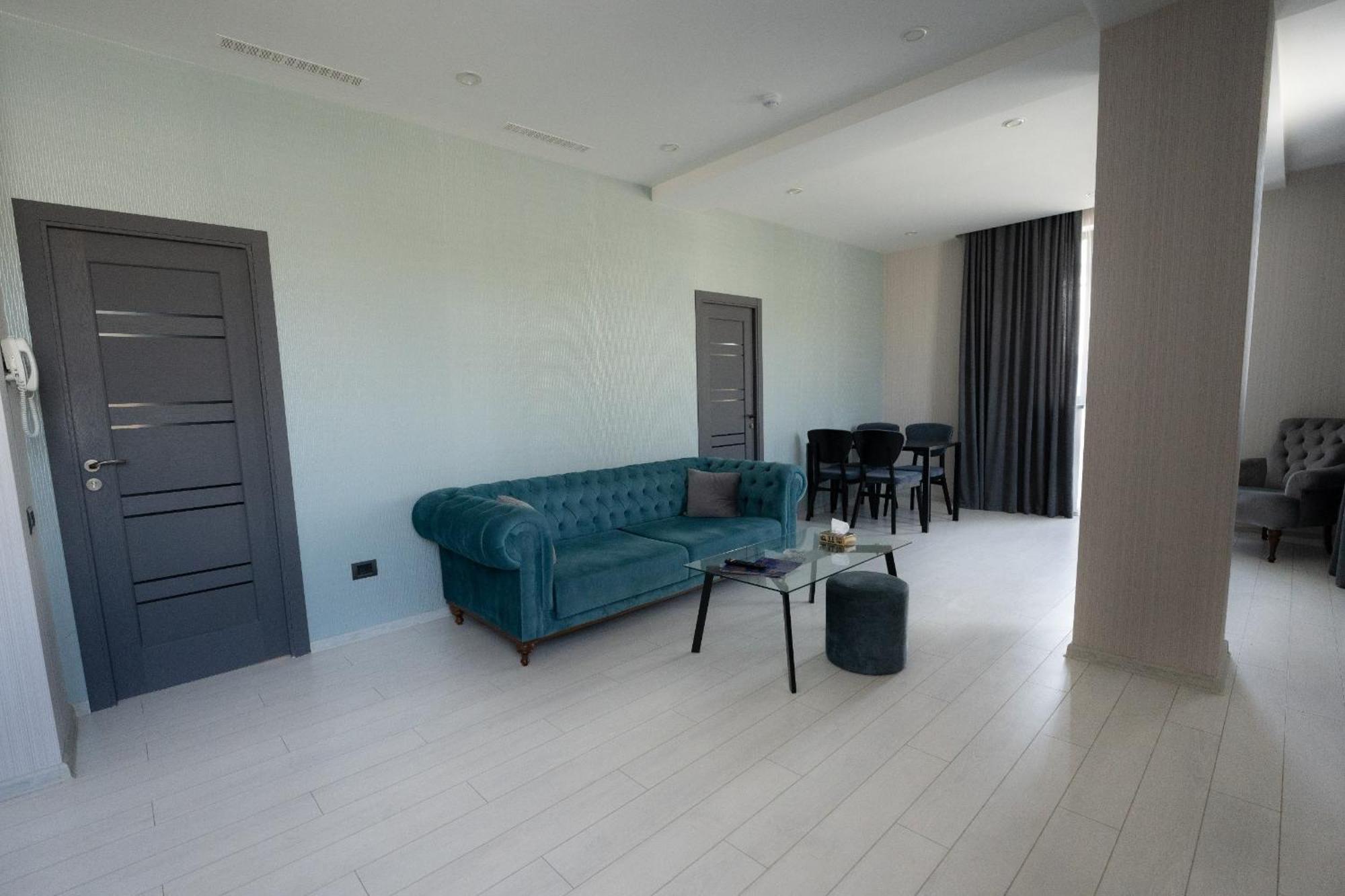 Park Avenue Hotel Erevan Esterno foto
