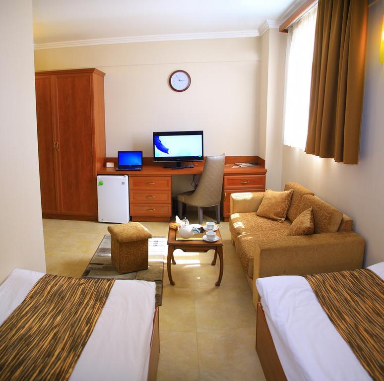 Park Avenue Hotel Erevan Esterno foto