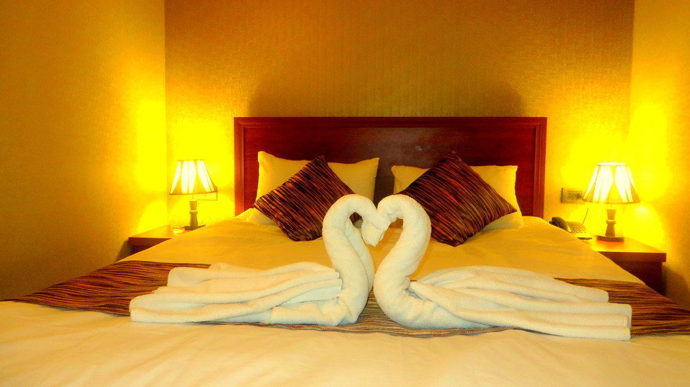 Park Avenue Hotel Erevan Esterno foto