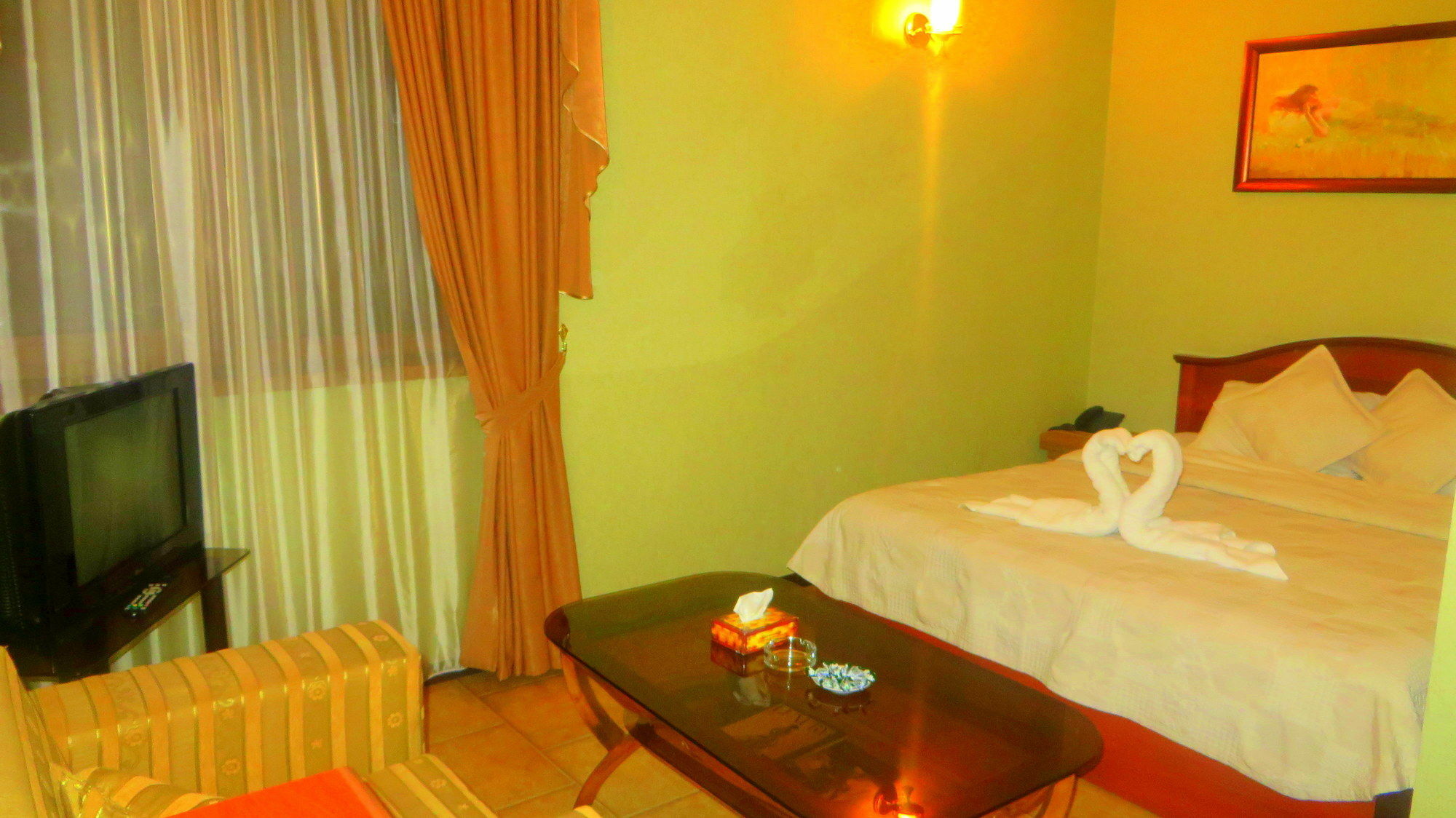 Park Avenue Hotel Erevan Esterno foto