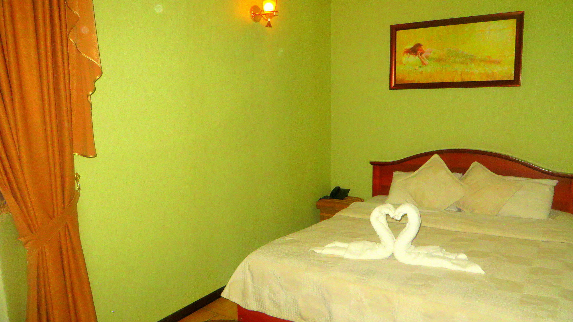 Park Avenue Hotel Erevan Esterno foto