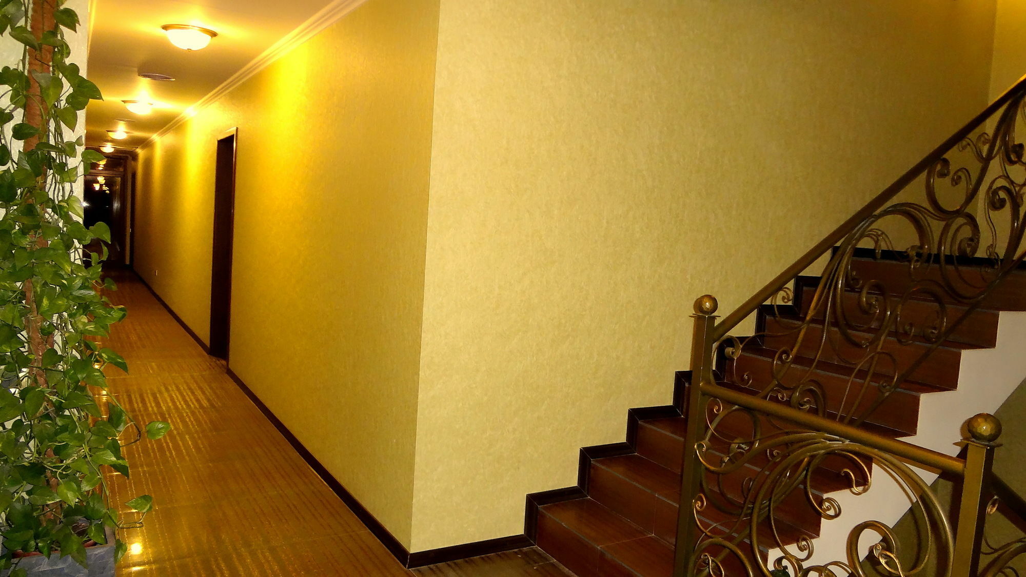 Park Avenue Hotel Erevan Esterno foto